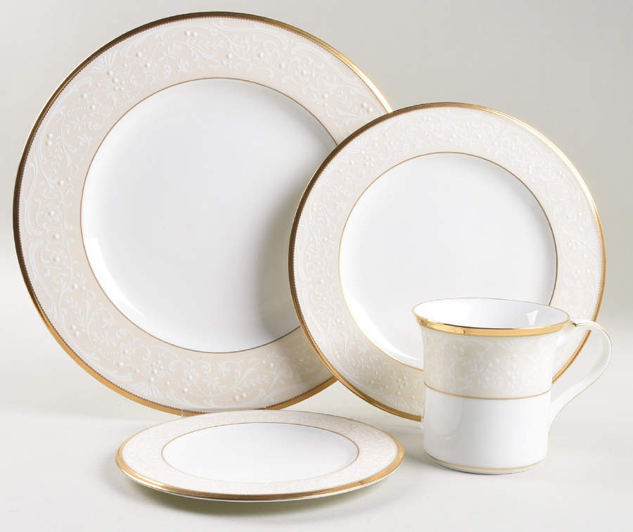 White Palace 4 Piece Place Setting by Noritake-1