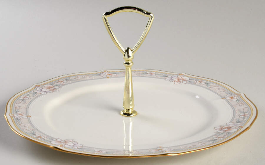 Windsor Garden Round Serving Plate with Handle (DP) by Noritake-1