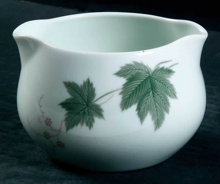 Wild Ivy Gravy Boat by Noritake-1