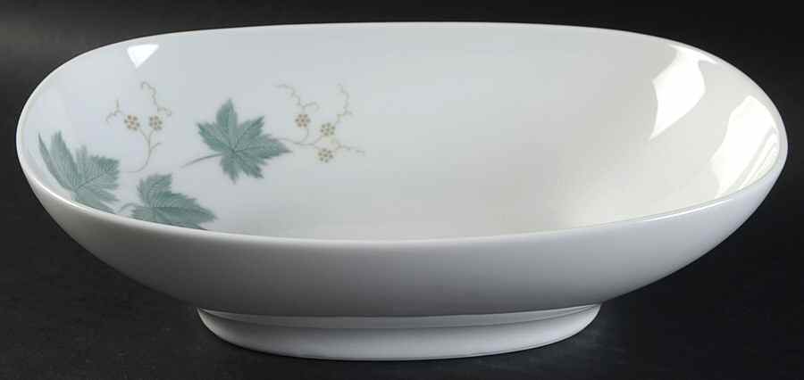 Wild Ivy 10" Oval Vegetable Bowl by Noritake-1
