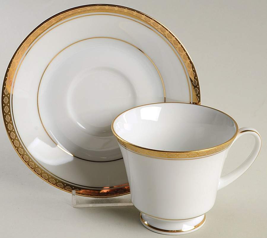 Windsor Footed Cup & Saucer Set by Noritake-1