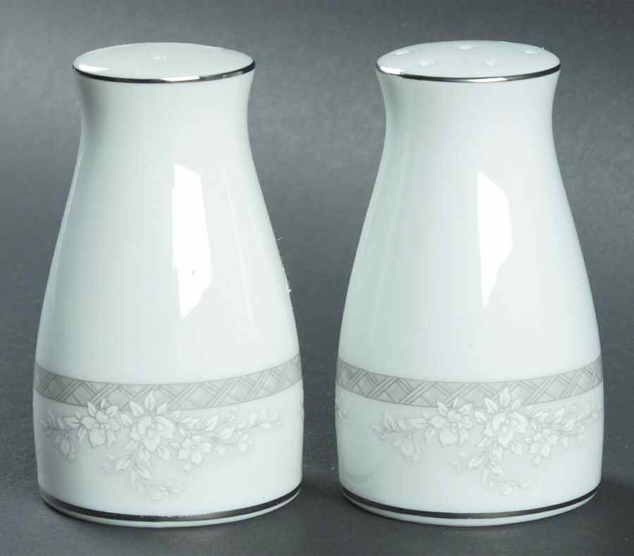 Windham Salt & Pepper Set by Noritake-1