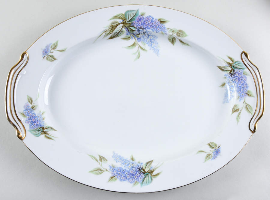 Winona 16" Oval Serving Platter by Noritake-1