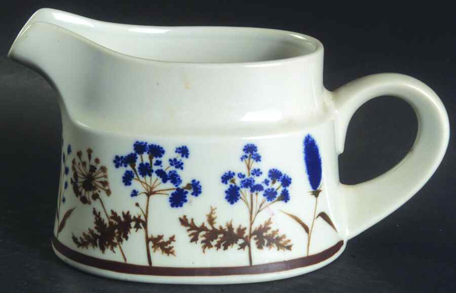 Winsome Gravy Boat by Noritake-1