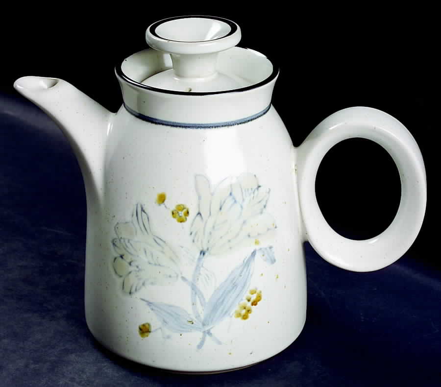 Winterrose Tea/Coffee Pot & Lid by Noritake-1