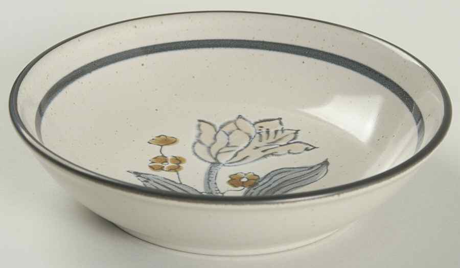 Winterrose Fruit/Dessert (Sauce) Bowl by Noritake-1