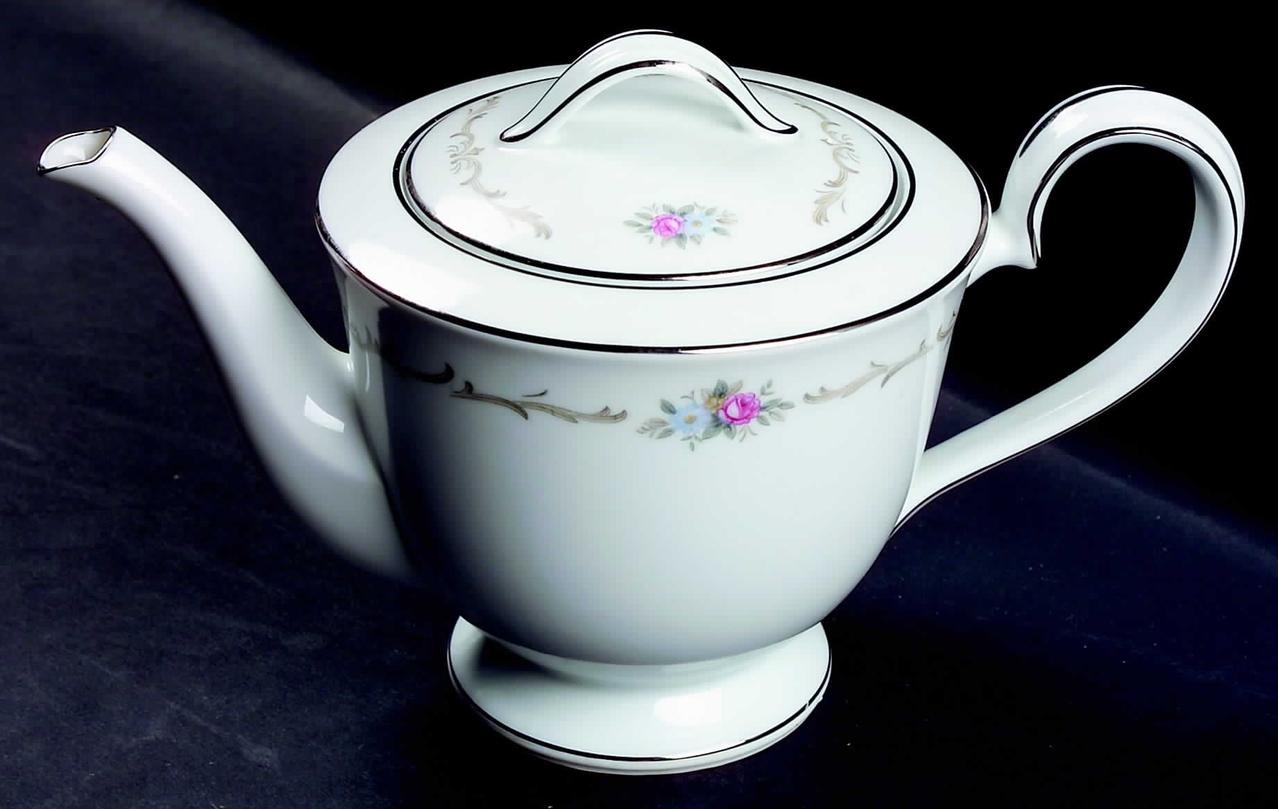 Winthrop Teapot & Lid by Noritake-1