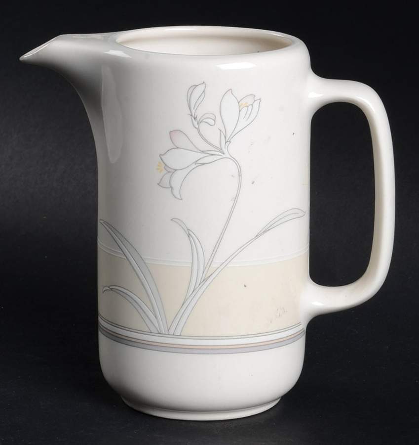 Winter Park Creamer by Noritake-1