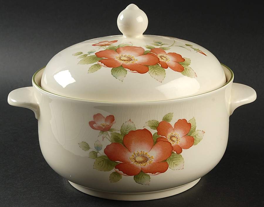 Wild Rose 2 Qt Round Covered Casserole by Noritake-1