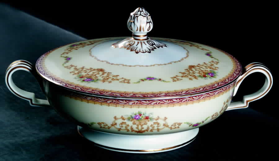 Wisteria Round Covered Vegetable by Noritake-1