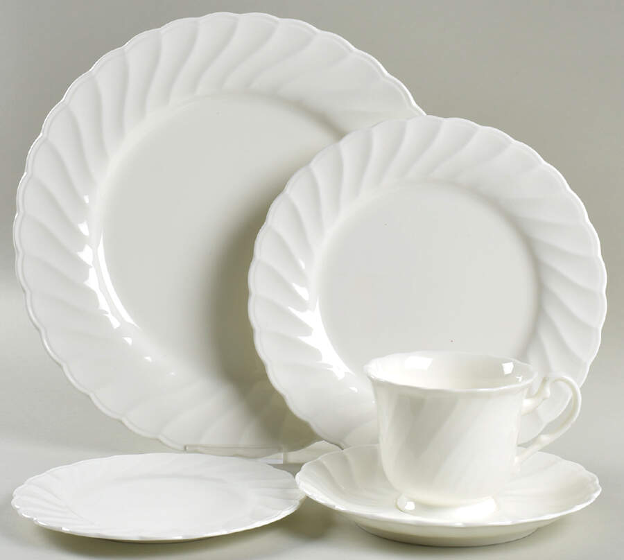 Windsor White 5 Piece Place Setting by Noritake-1