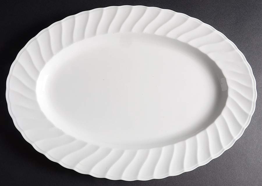 Windsor White 16" Oval Serving Platter by Noritake-1