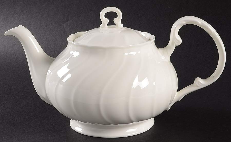 Windsor White Teapot & Lid by Noritake-1