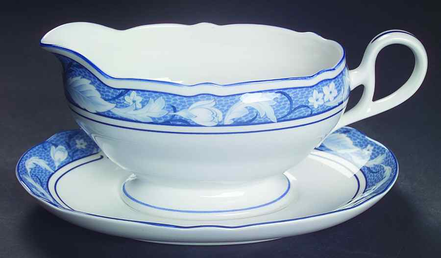 Winter Whites Gravy Boat & Underplate by Noritake-1