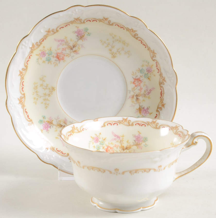 Woodbine Footed Cup & Saucer Set by Noritake-1