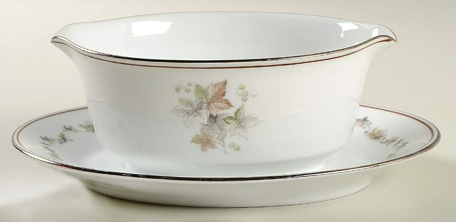 Woodley Gravy Boat with Attached Underplate by Noritake-1