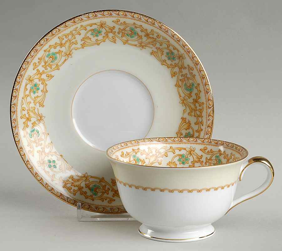 Yvonne Footed Cup & Saucer Set by Noritake-1