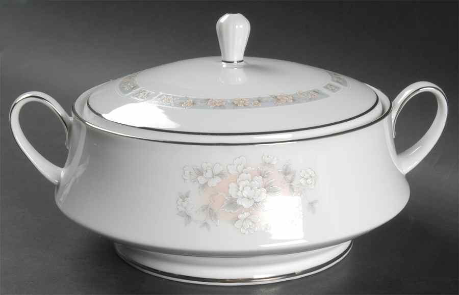 Zanzibar Round Covered Vegetable by Noritake-1