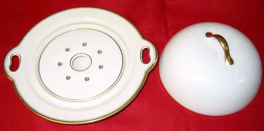 Adelaide Round Covered Butter with Strainer by Nagoya Shokai-1