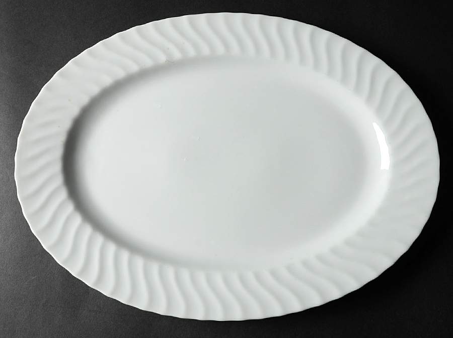 Ballet 14" Oval Serving Platter by Nagoya Shokai-1