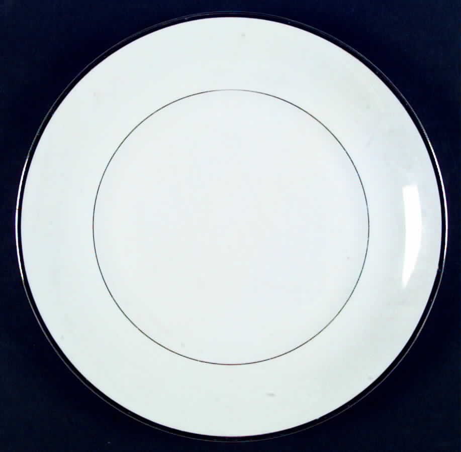Regency Dinner Plate by Nagoya Shokai-1