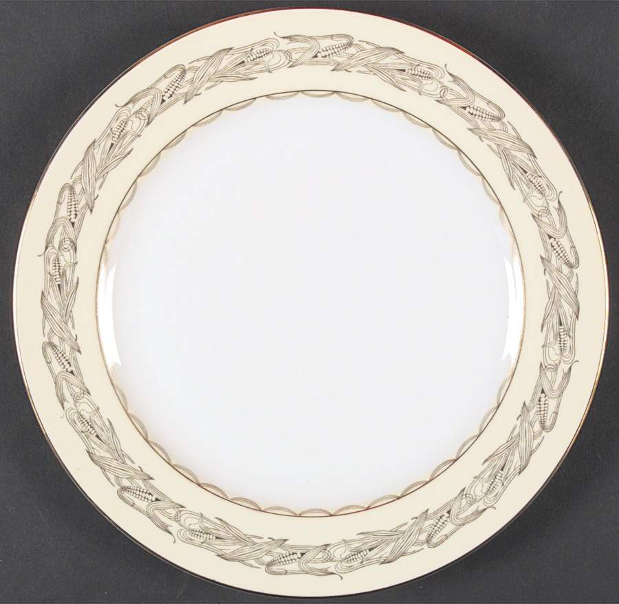 Golden Bantam Dinner Plate by Narumi-1