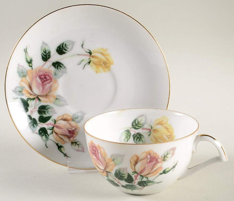 NAR11 Flat Cup & Saucer Set by Narumi-1