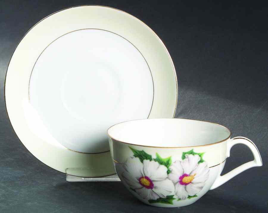 NAR9 Flat Cup & Saucer Set by Narumi-1