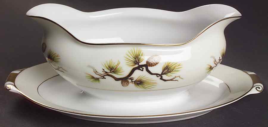 Shasta Pine Cream Gravy Boat with Attached Underplate by Narumi-1