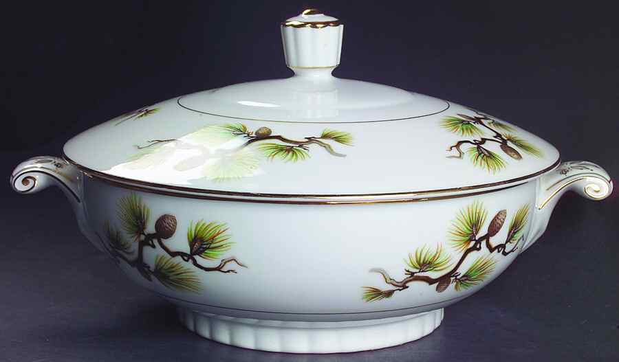 Shasta Pine White Round Covered Vegetable by Narumi-1