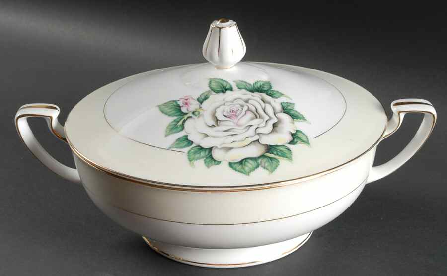 White Rose Round Covered Vegetable by Narumi-1