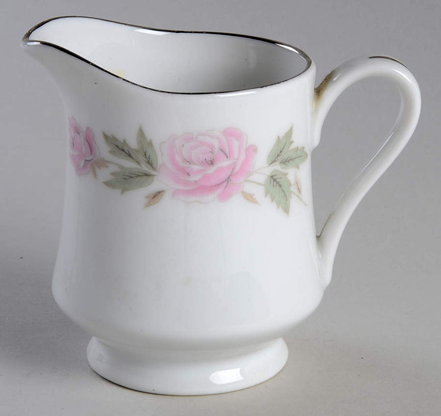 Dauphine Creamer by Nasco (Japan)-1