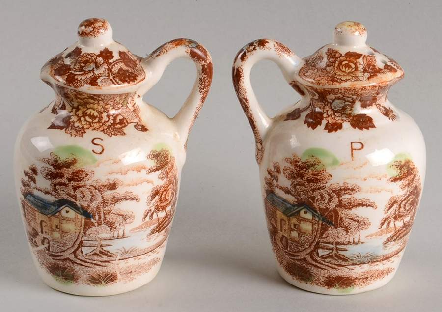 Mountain Woodland Salt & Pepper Set by Nasco (Japan)-1