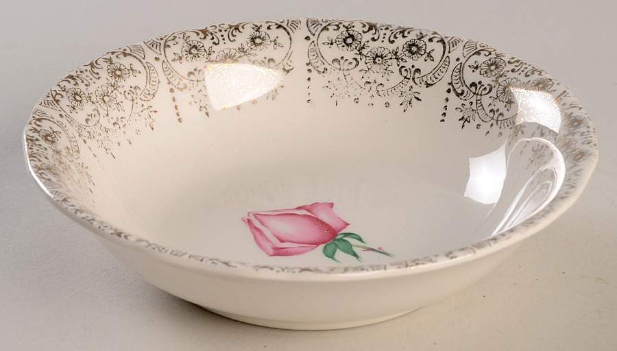 Queens Rose (Gold Filigree) Fruit/Dessert (Sauce) Bowl by Nasco (Japan)-1