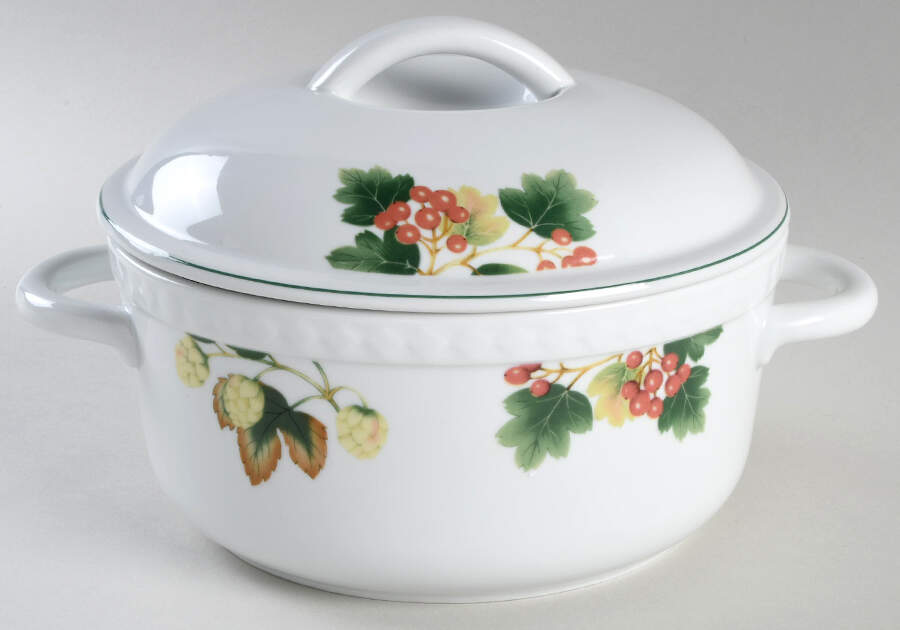 English Country Fruit 1.5 Qt Round Covered Casserole by Nancy Calhoun-1