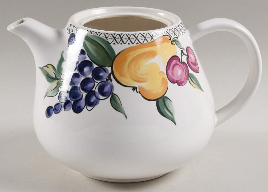 L'Amore Teapot No Lid by Nancy Calhoun-1