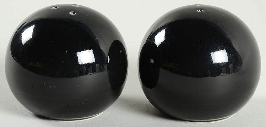 Solid Color Black Salt & Pepper Set by Nancy Calhoun-1