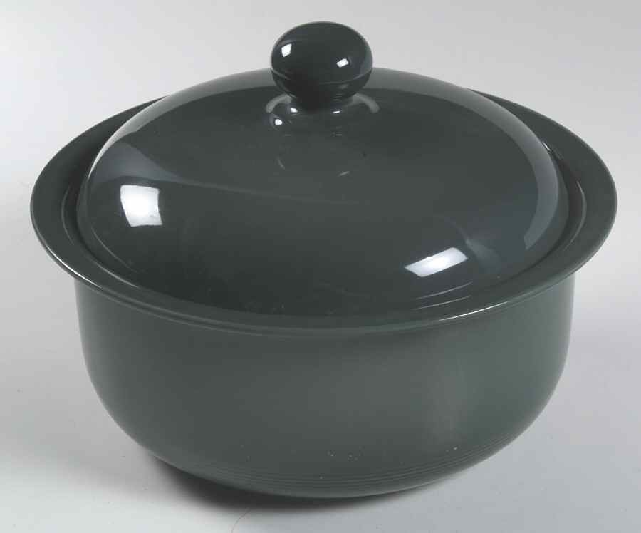 Solid Color Evergreen 2 Qt Round Covered Casserole by Nancy Calhoun-1