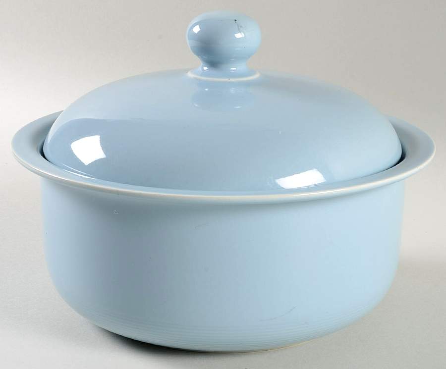 Solid Color Powder Blue 2 Qt Round Covered Casserole by Nancy Calhoun-1