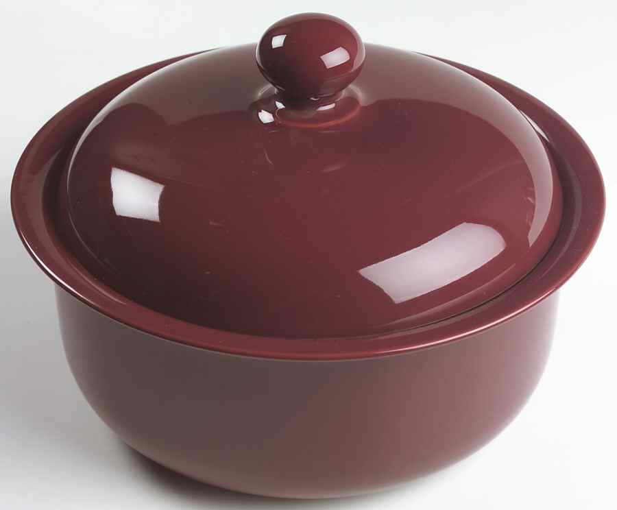 Solid Color Raspberry 2 Qt Round Covered Casserole by Nancy Calhoun-1