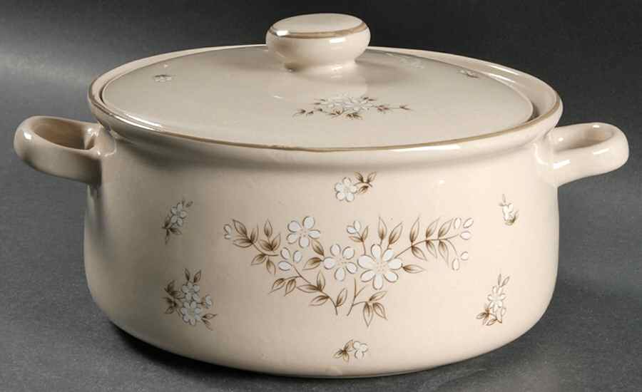 Candlelight 2 Qt Round Covered Casserole by Newcor-1