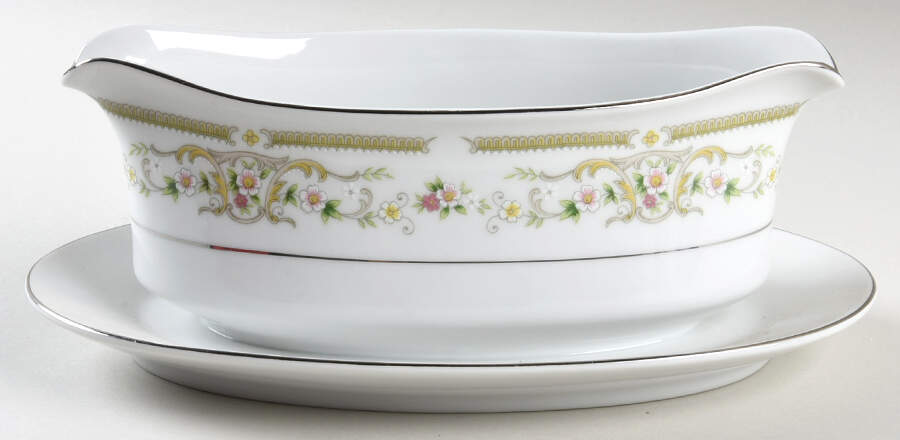 Dressy Gravy Boat with Attached Underplate by Nichinan-1