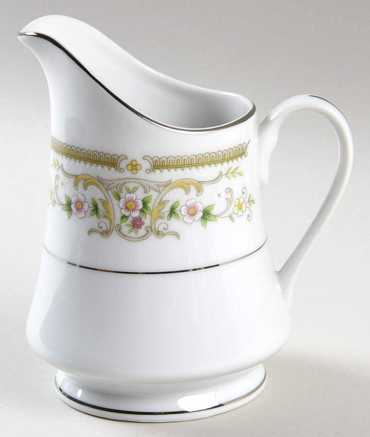 Dressy Creamer by Nichinan-1