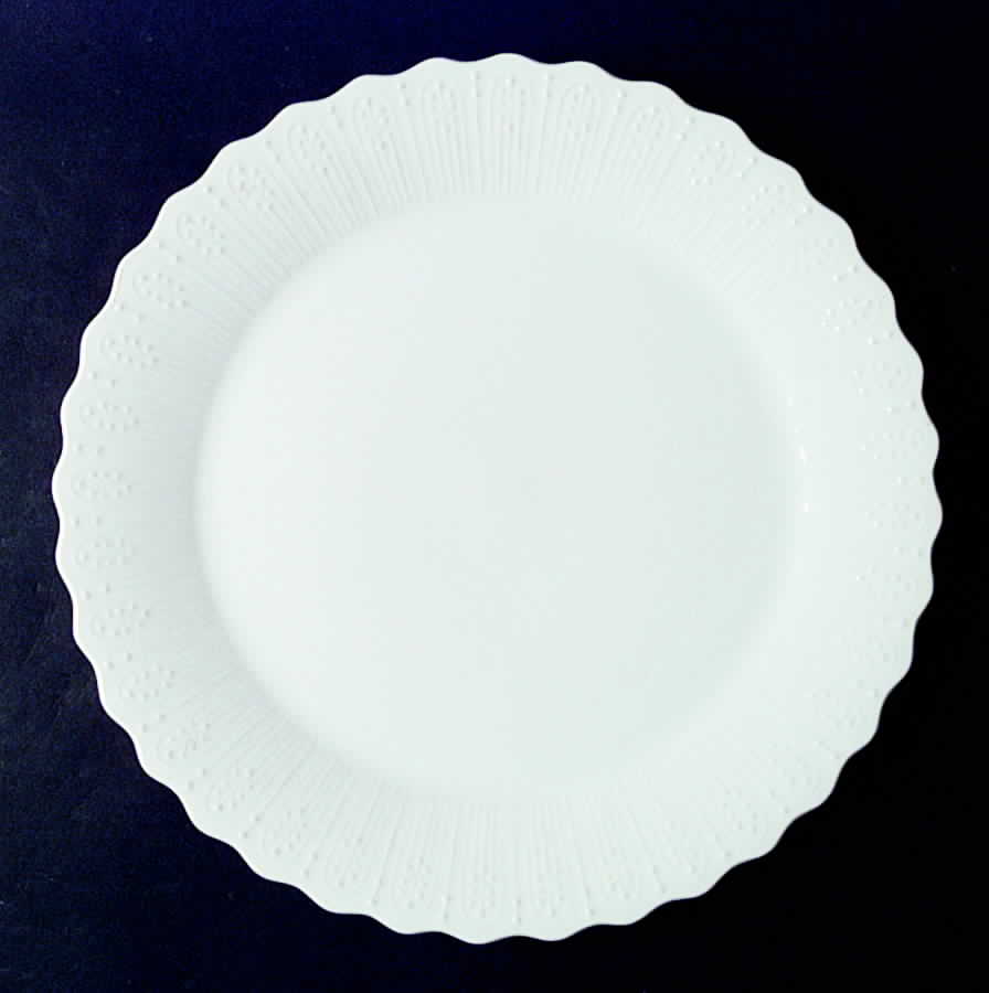 Paris White Dinner Plate by Nichinan-1