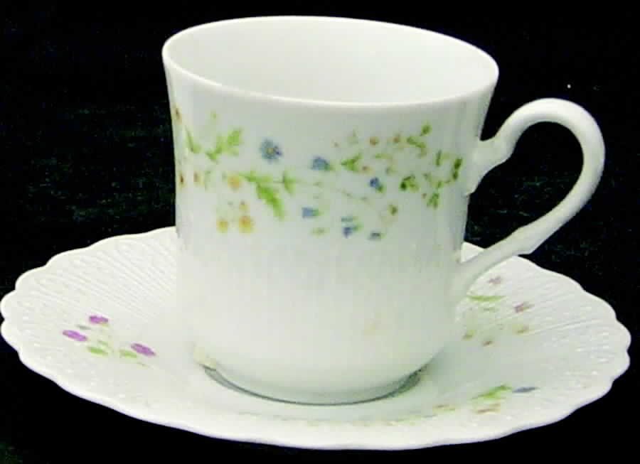 Petite Fleur Flat Cup & Saucer Set by Nichinan-1