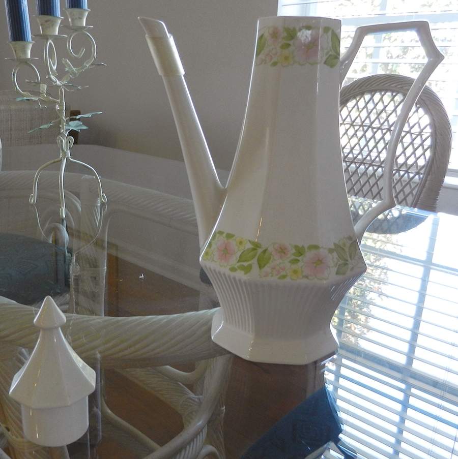 Aurora Coffee Pot No Lid by Nikko-1