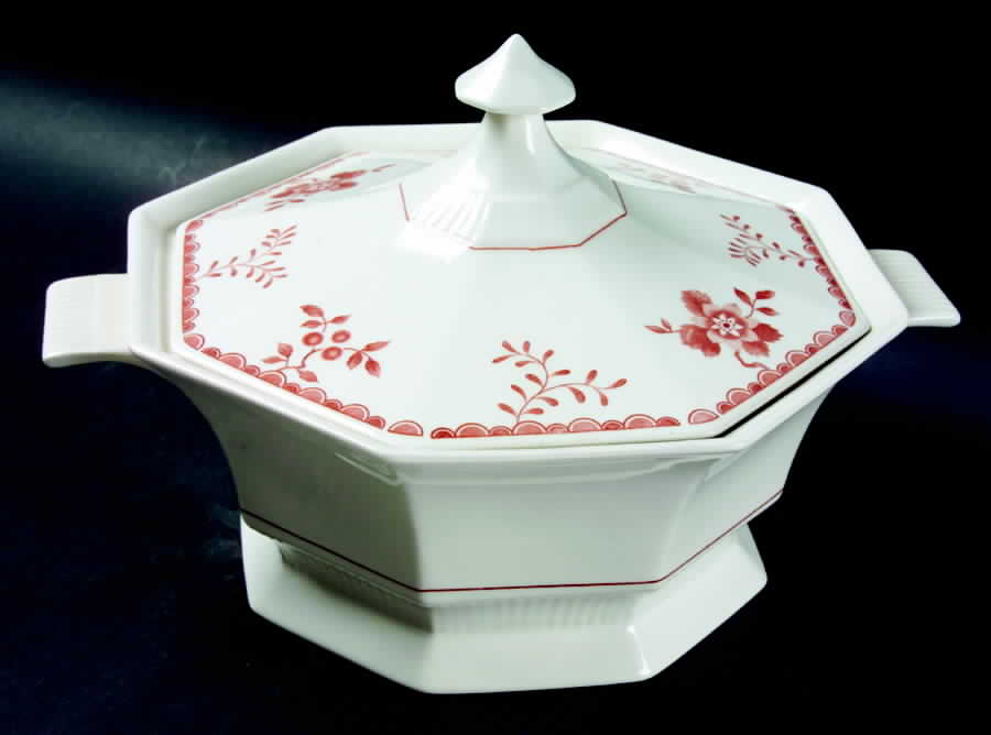 Bittersweet 2 Qt Round Covered Casserole by Nikko-1