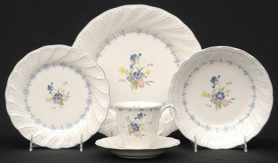 Blue Peony 40 Piece Estate Set by Nikko-1