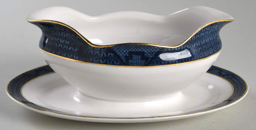 Blue Willow Gravy Boat with Attached Underplate by Nikko-1