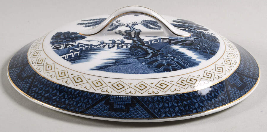 Blue Willow Lid for Round Vegetable by Nikko-1